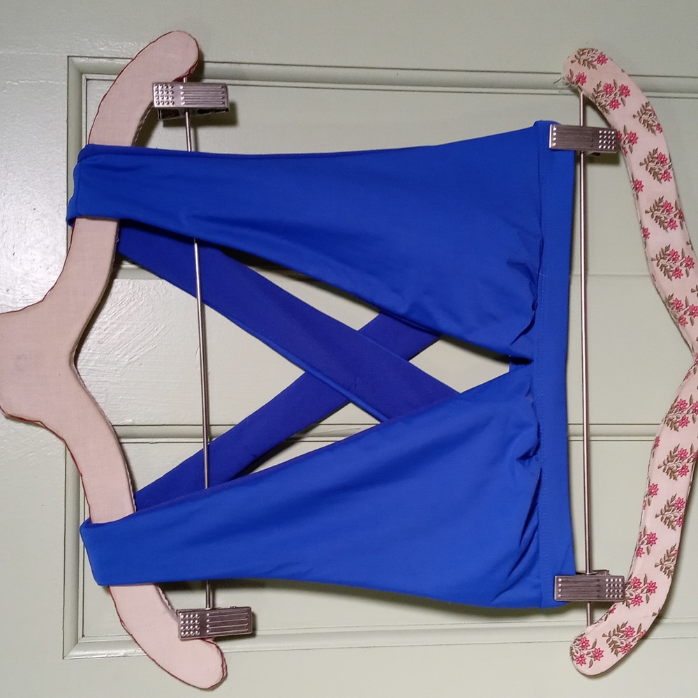 Women's Medium electric blue sport bikini top